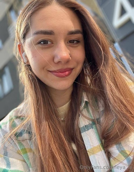 leya le OnlyFans Leaks Gratis