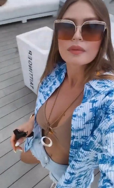 Ella Anastasiou Neue geleakte OnlyFans-Inhalte