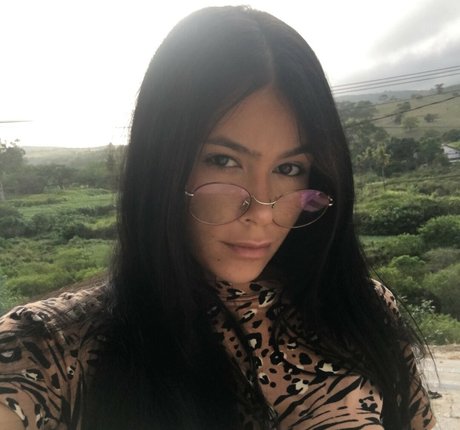 EvilHotGirll OnlyFans Striptease