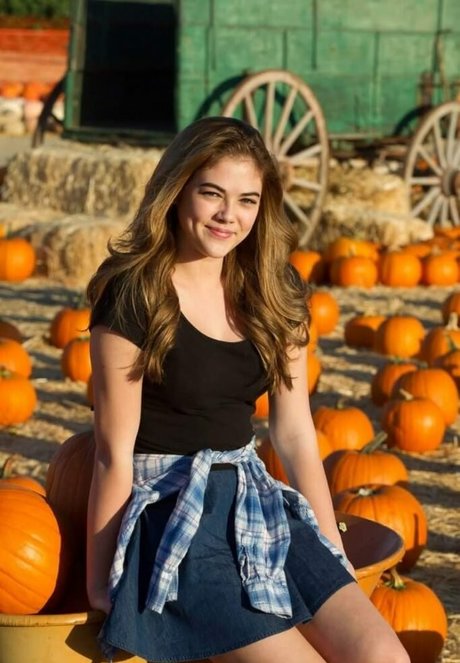 McKaley Miller Nackt auf OnlyFans Leaks