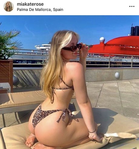 Mia Winward Dunn OnlyFans Nacktbilder