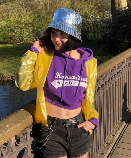 Snow Deville OnlyFans-Bilder