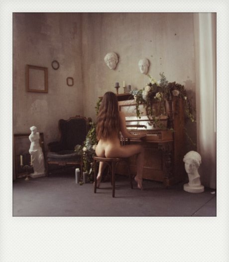 Avrelia Amaris OnlyFans X