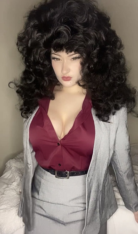 venom wifey NurlyFans-Brüste