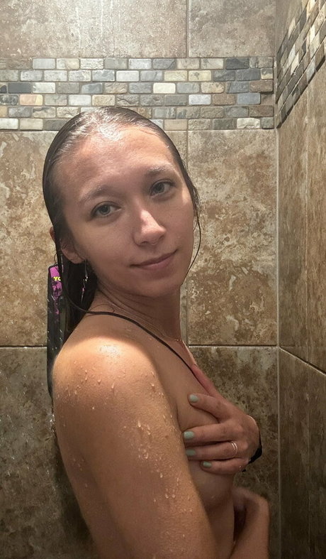 Nikita Crump OnlyFans Strip