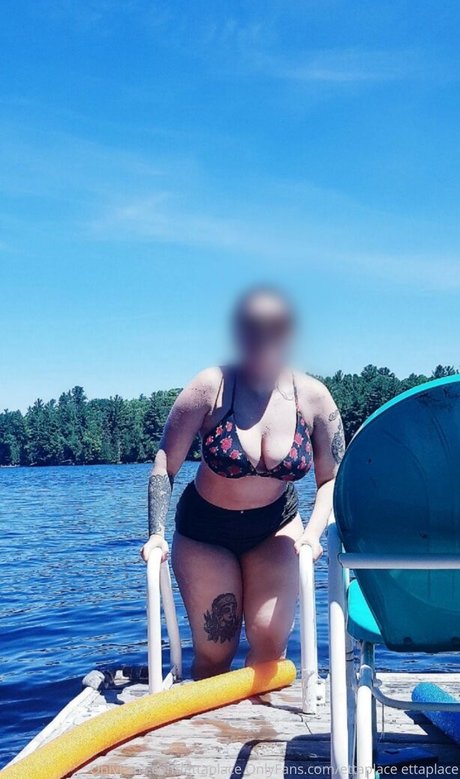 Ettaplace OnlyFans geleakter Pornografie