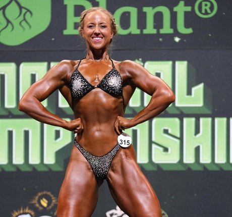 hundredpercentfrankie OnlyFans Nacktbilder