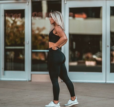 Brinley Reece WWE OnlyFans Bilder