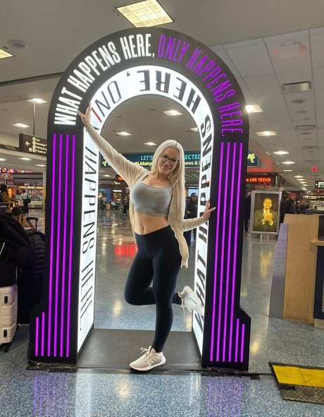 Miss Ava James OnlyFans-Rezensionen