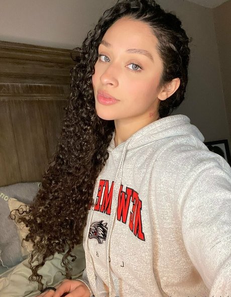 baddgirlriri Leaked OnlyFans Sex