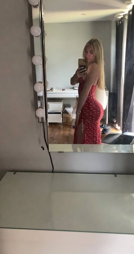 a mae 04 XXX OnlyFans