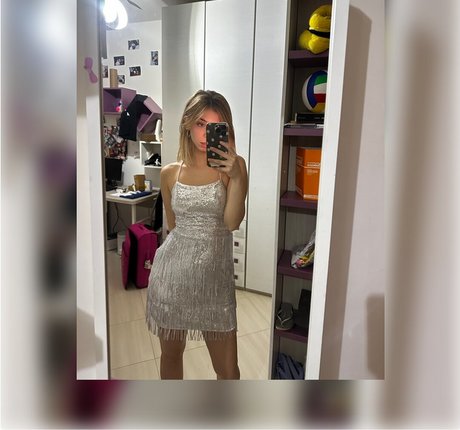 Martina Dell Anna OnlyFans nackte Brüste