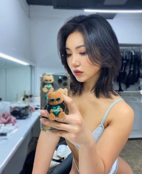 Beo Deul Jeong_ OnlyFans Sextape