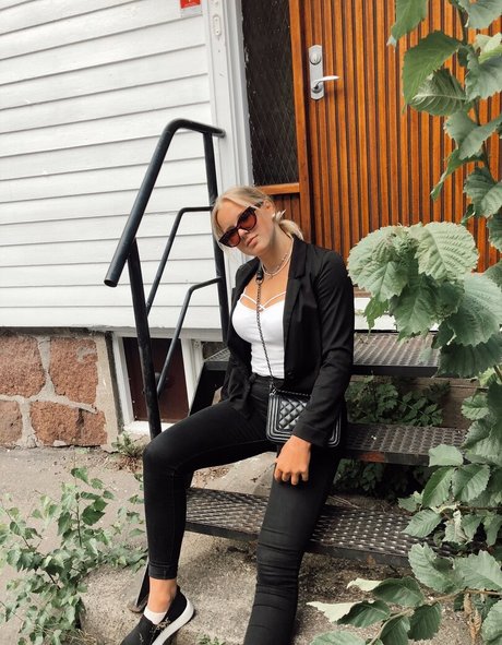 Caroline Kupka Leaks OnlyFans