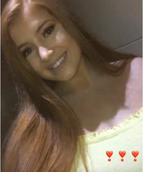 Amy Heslop Leaks von OnlyFans