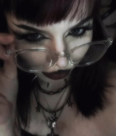 brattygirlllxo OnlyFans Bilder