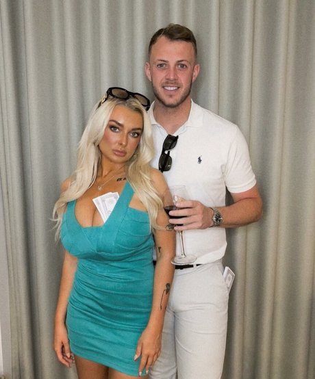 Lucy Cartlidge Nacktbilder von OnlyFans