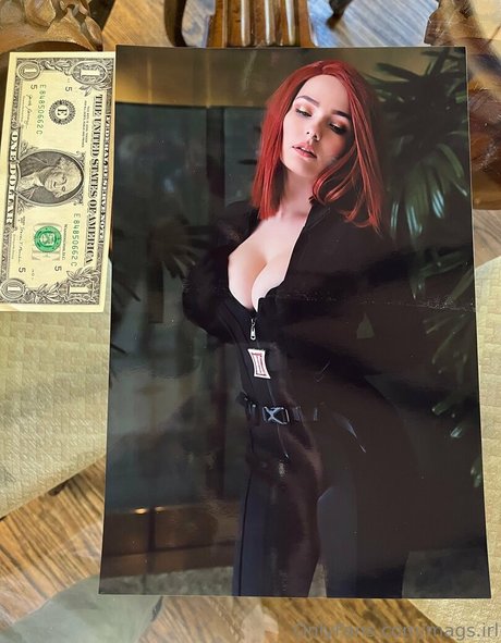 Mags IRL OnlyFans nackte Brüste