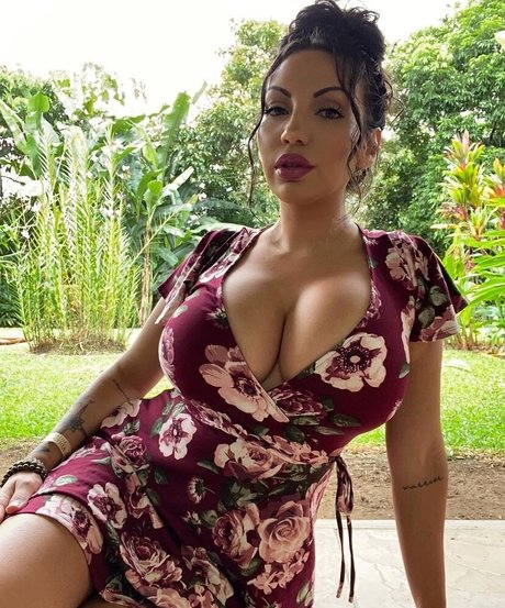 Crueltyfreecurves OnlyFans geleakt.