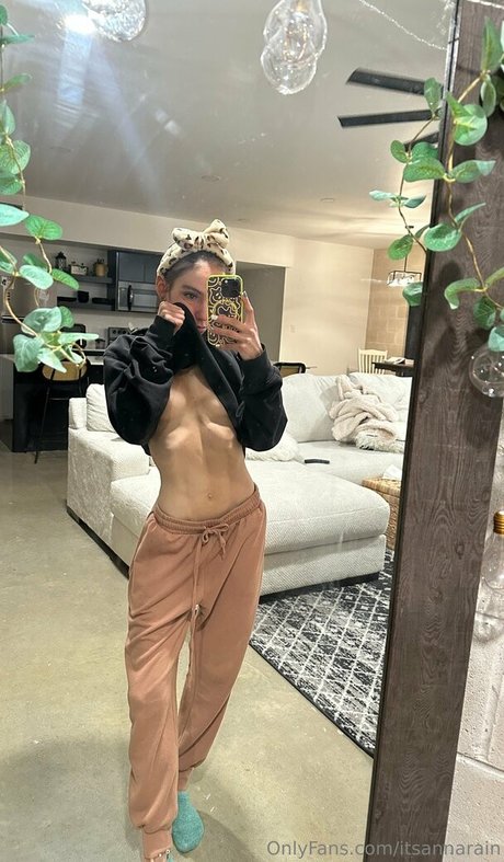 itsannarain Oben ohne OnlyFans