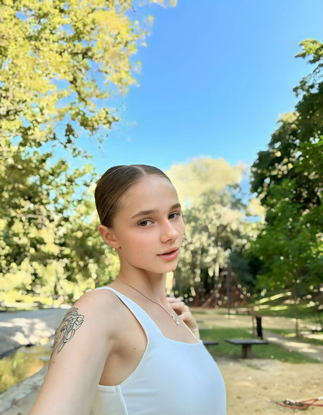 lill milana18 OnlyFans-Pornos