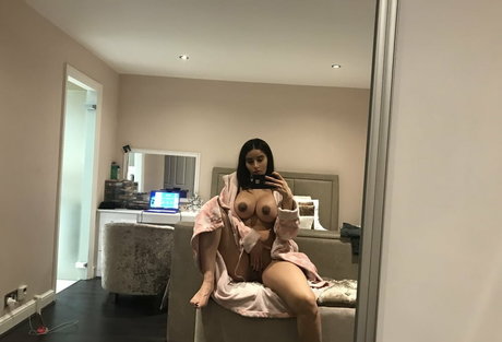Preeti And Priya Young OnlyFans kostenlos geleakt
