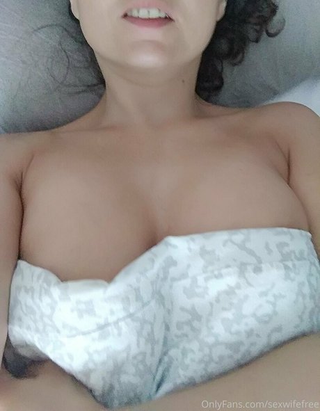 sexwifefree OnlyFans-Model