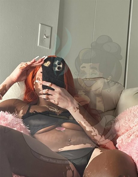 Curiousiteaaa OnlyFans Leaks