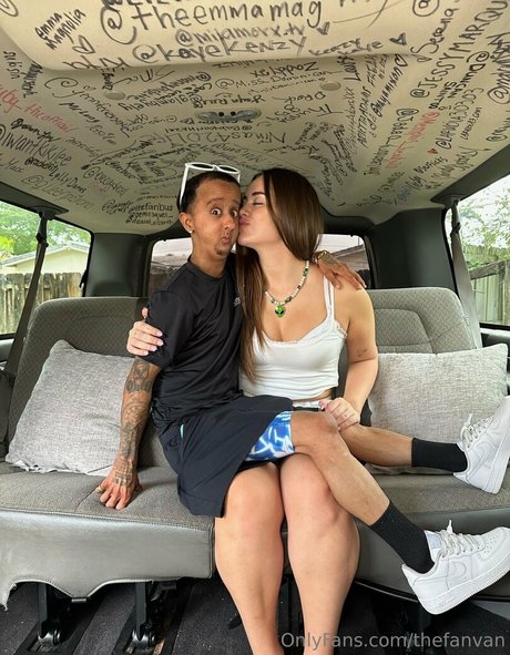 thefanvan OnlyFans Striptease