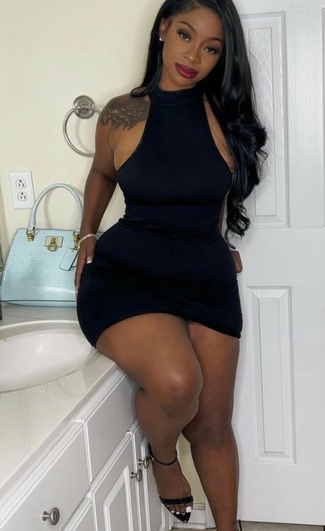 Miko Li OnlyFans Bilder