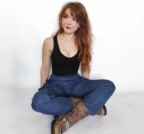 madsfive NurlyFans-Brüste