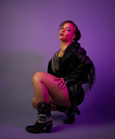 Tahani Anderson Nackt