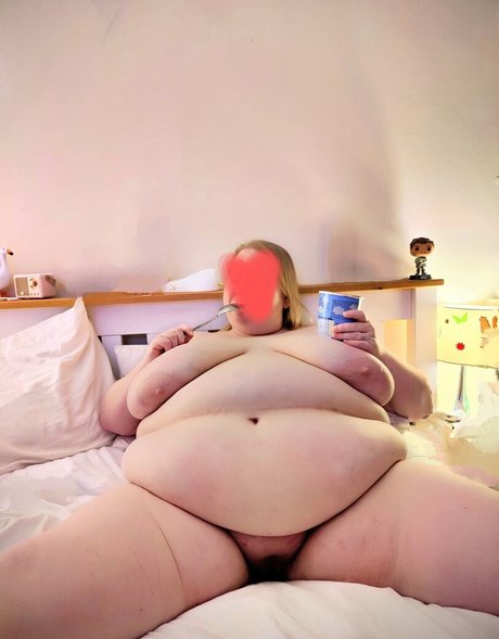 Expandabelly Nacktbilder von OnlyFans