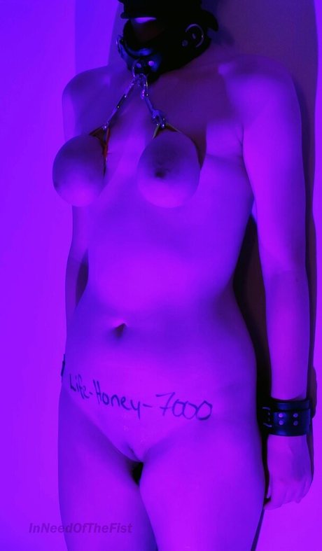 InNeedOfTheFist OnlyFans Porn