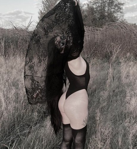 Polina Marzana OnlyFans-Rezensionen