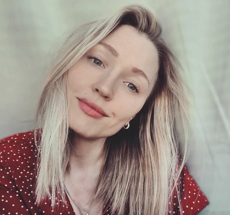 Elinasky OnlyFans-Model