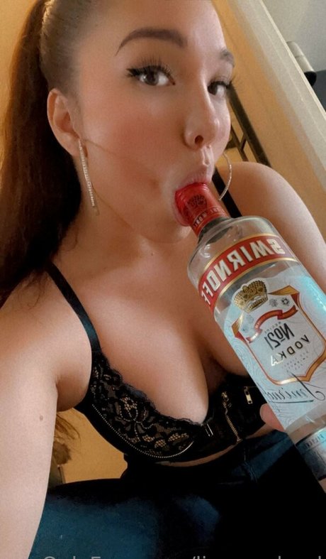 Lina W glund OnlyFans Fotos