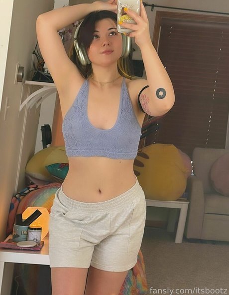 Itsbootz OnlyFans Brüste Bild