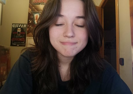 supermire Nacktbilder von OnlyFans geleakt