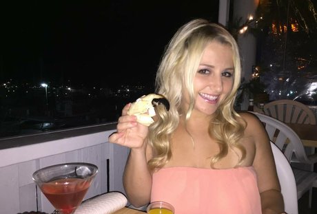 Jackie K OnlyFans Mega