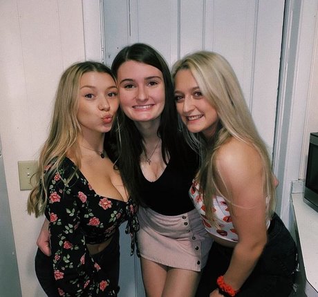 Sara Brooks OnlyFans gratis