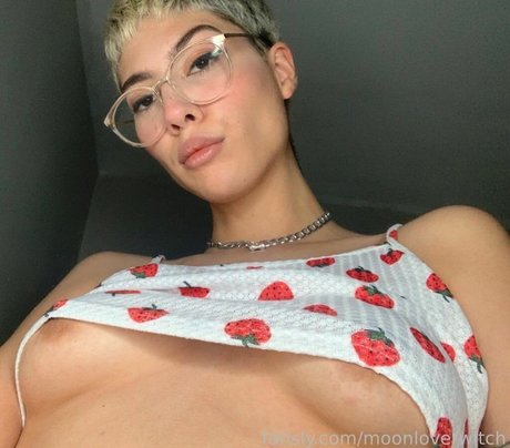 MoonloverWitch Nacktbilder von OnlyFans
