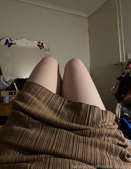 Frozen Cherry Nacktbilder OnlyFans geleakt