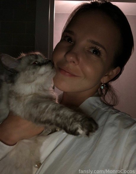 MonroCocos Nackt auf OnlyFans Leak