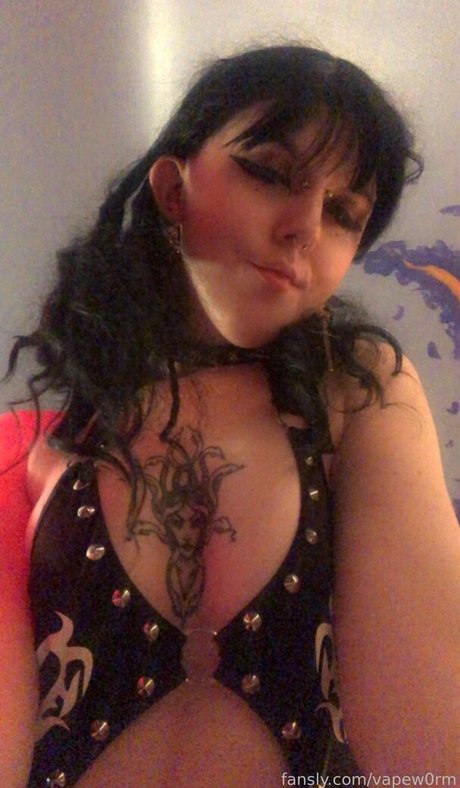vapew0rm NSFW OnlyFans
