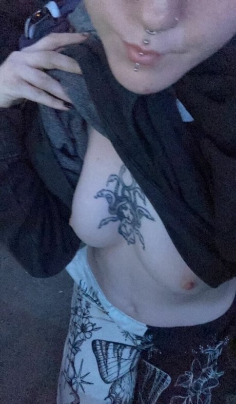 vapew0rm OnlyFans Leak