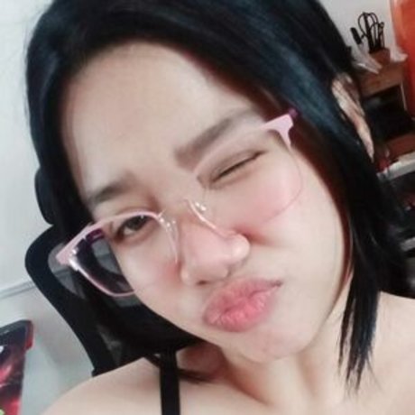 Buri Cath Nackt auf OnlyFans