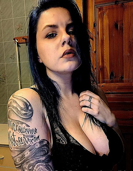 isaredbird Nacktbilder geleakt