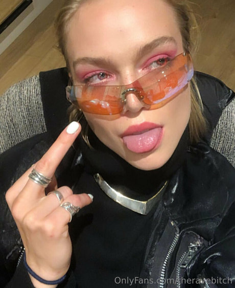 theravebitch Leak von OnlyFans Pornografie