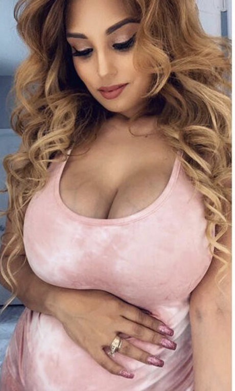 Sekzzibunnie OnlyFans Strip